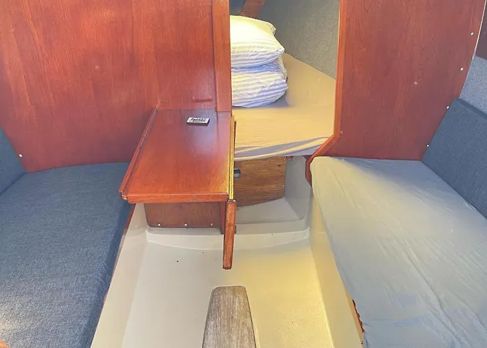 Båthotell Yacht C&c Asker